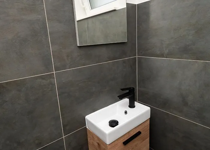 Sky View Willa Vodice